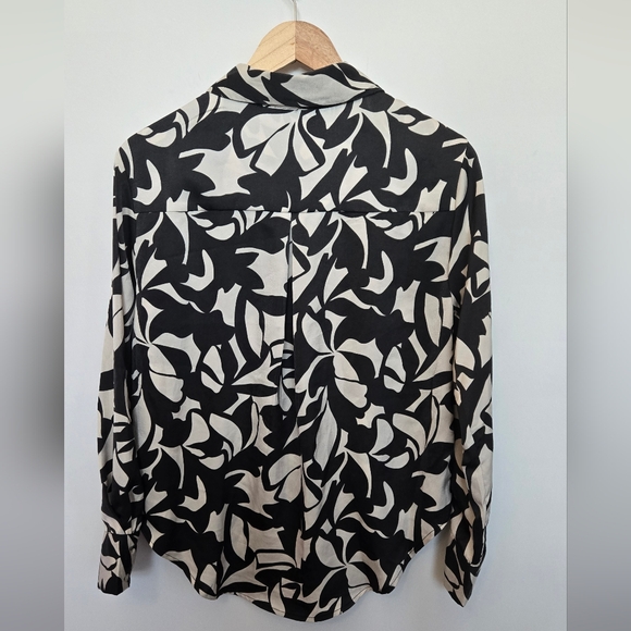 Elegant Black and White Floral Button Down Shirt - Picture 2 of 3